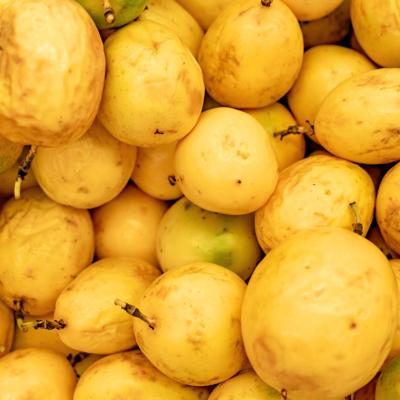 Fruit de la passion jaune (maracuja) sucré
